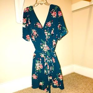 Green Floral Short Sleeve Tie Waist Romper NWOT